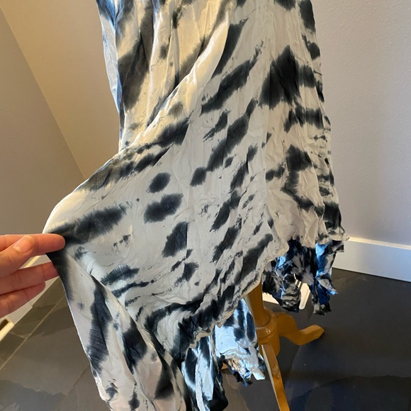 Flowy coverup - Picture 5 of 9